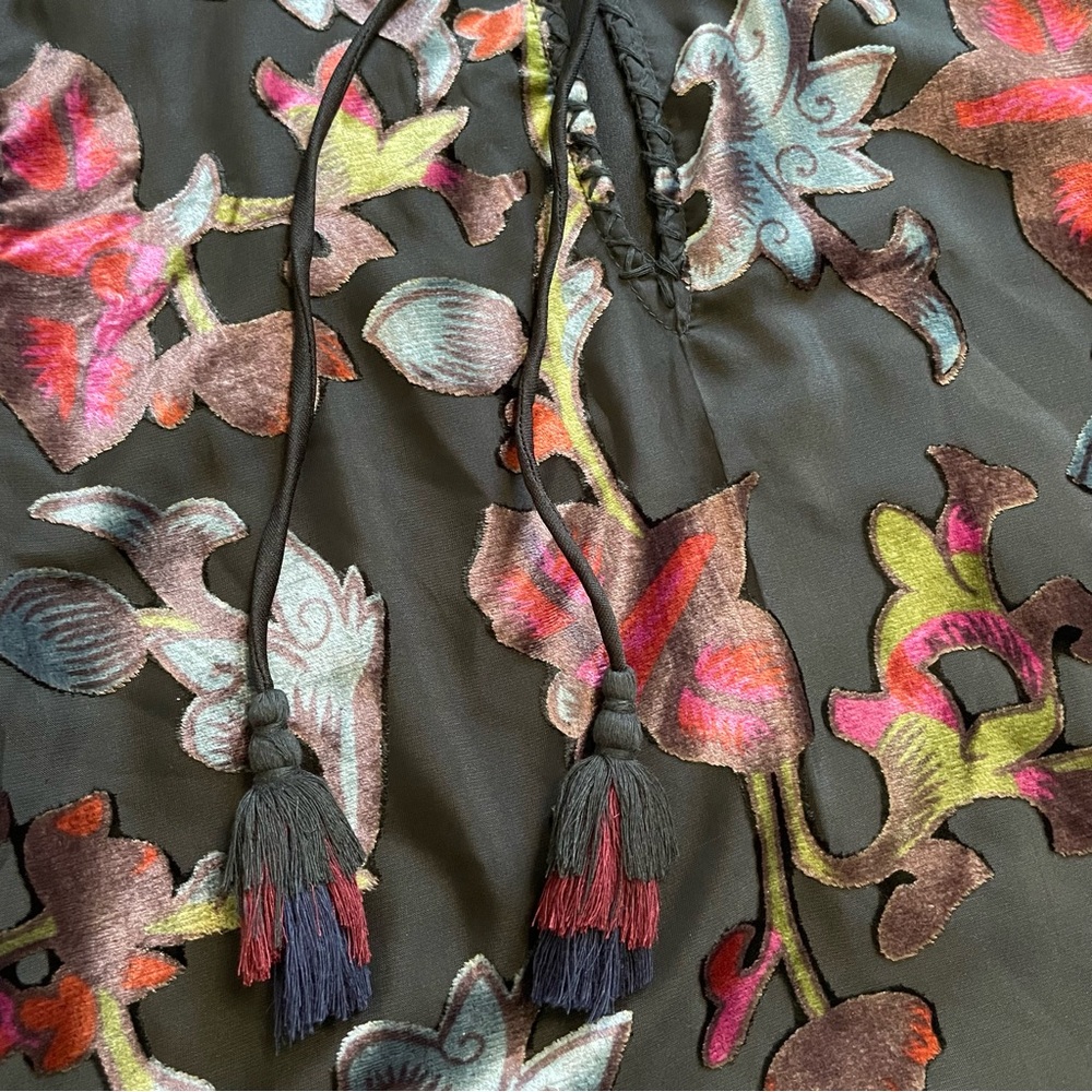 Tolani Colorful Velvet Floral Loose Fit Black Dress - Picture 6 of 13